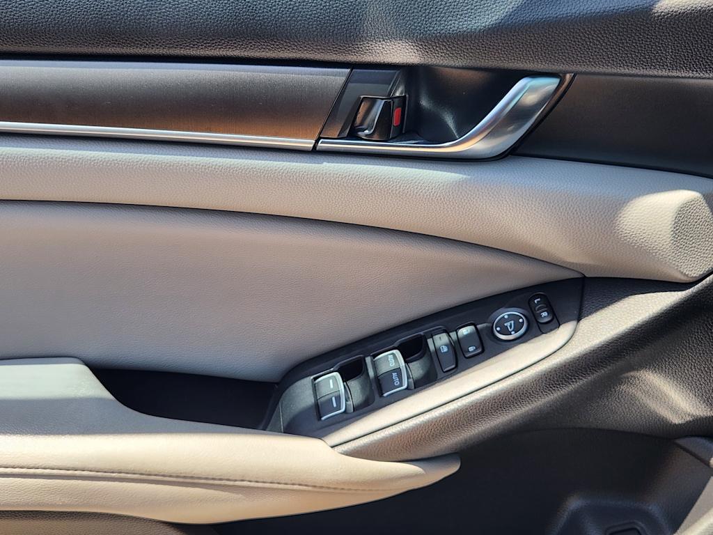 Thumbnail: 2018 Honda Accord - 28