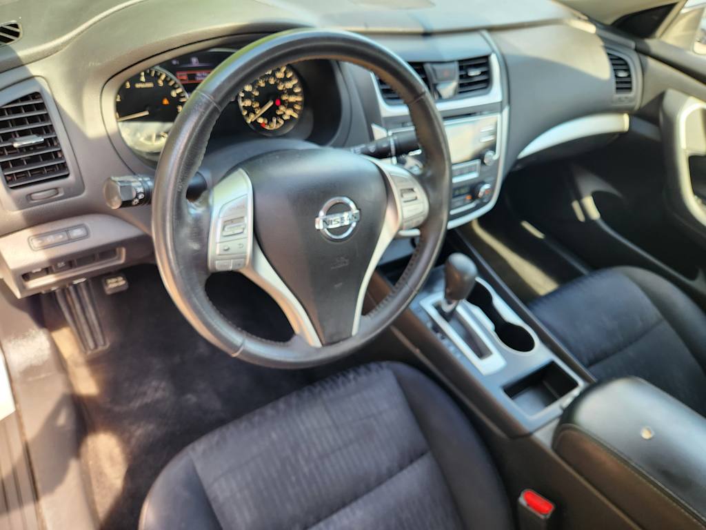 Thumbnail: 2017 Nissan Altima - 2