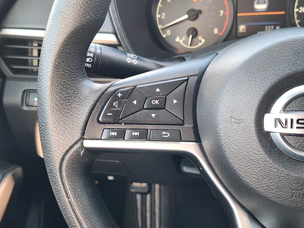Thumbnail: 2021 Nissan Altima - 30