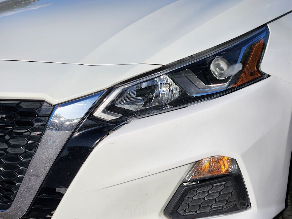 Thumbnail: 2021 Nissan Altima - 21