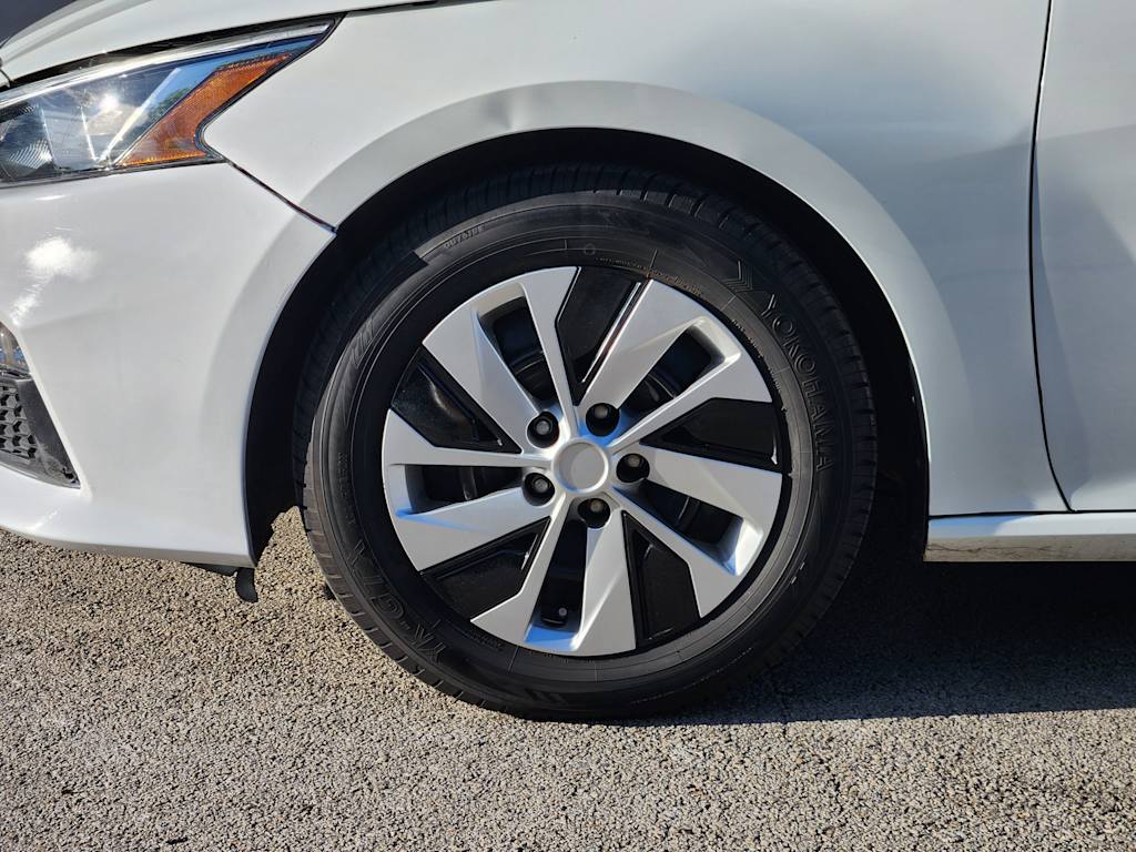 Thumbnail: 2021 Nissan Altima - 22