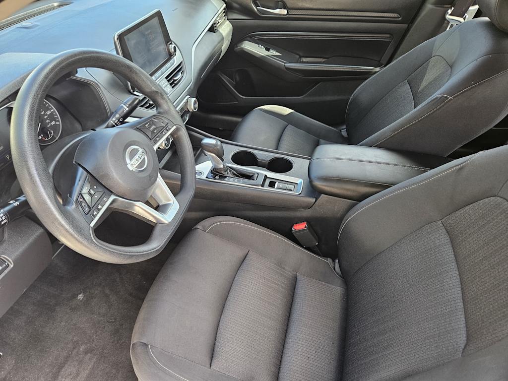 Thumbnail: 2019 Nissan Altima - 9
