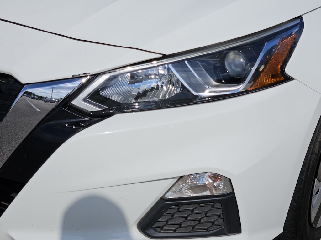 Thumbnail: 2019 Nissan Altima - 21