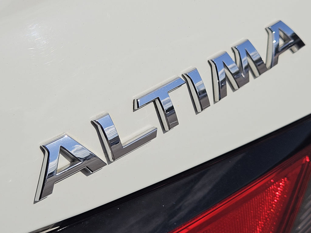 Thumbnail: 2019 Nissan Altima - 5