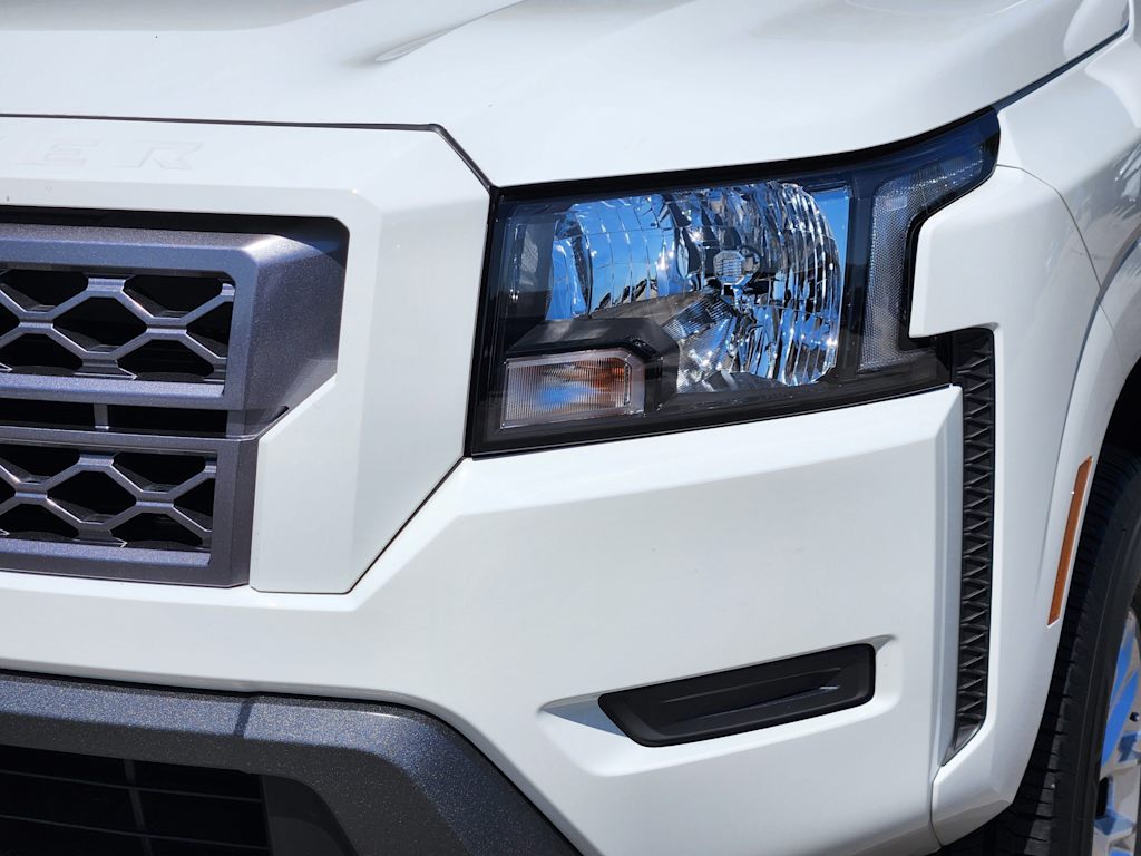 Thumbnail: 2024 Nissan Frontier - 21