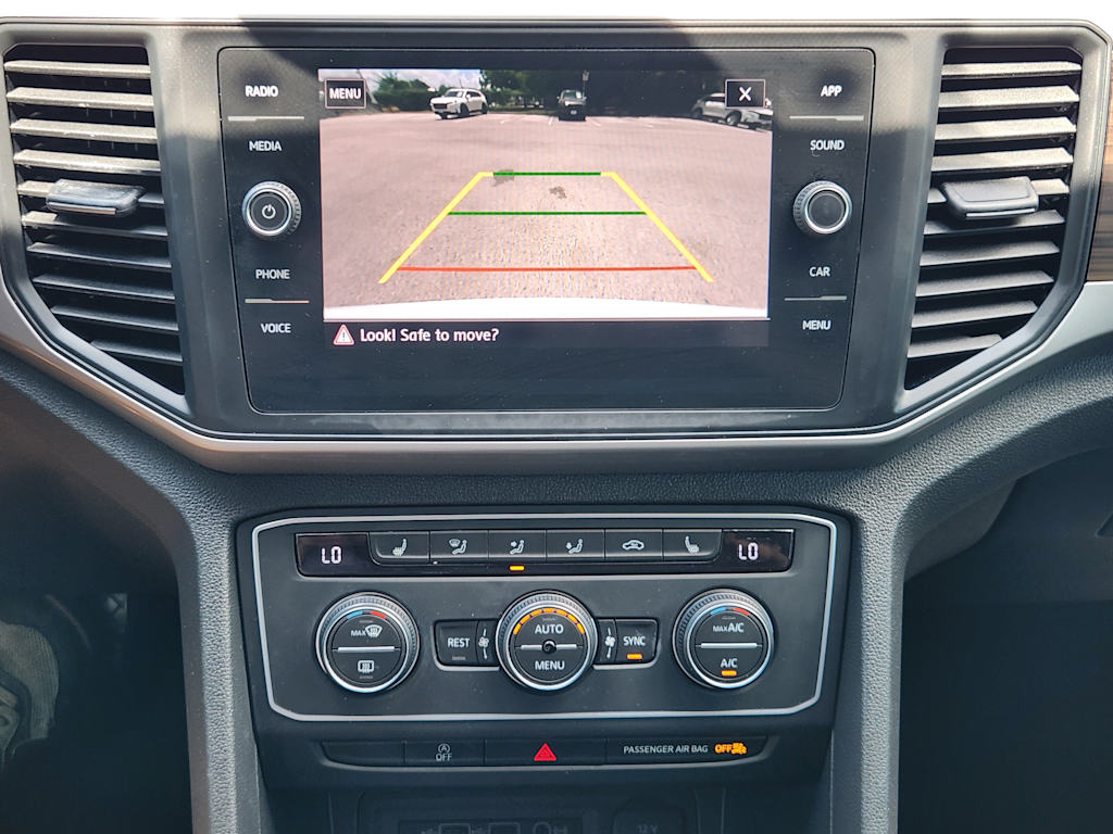 Thumbnail: 2021 Volkswagen Atlas - 24
