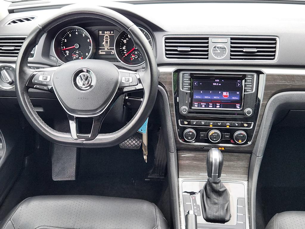 Thumbnail: 2016 Volkswagen Passat - 12