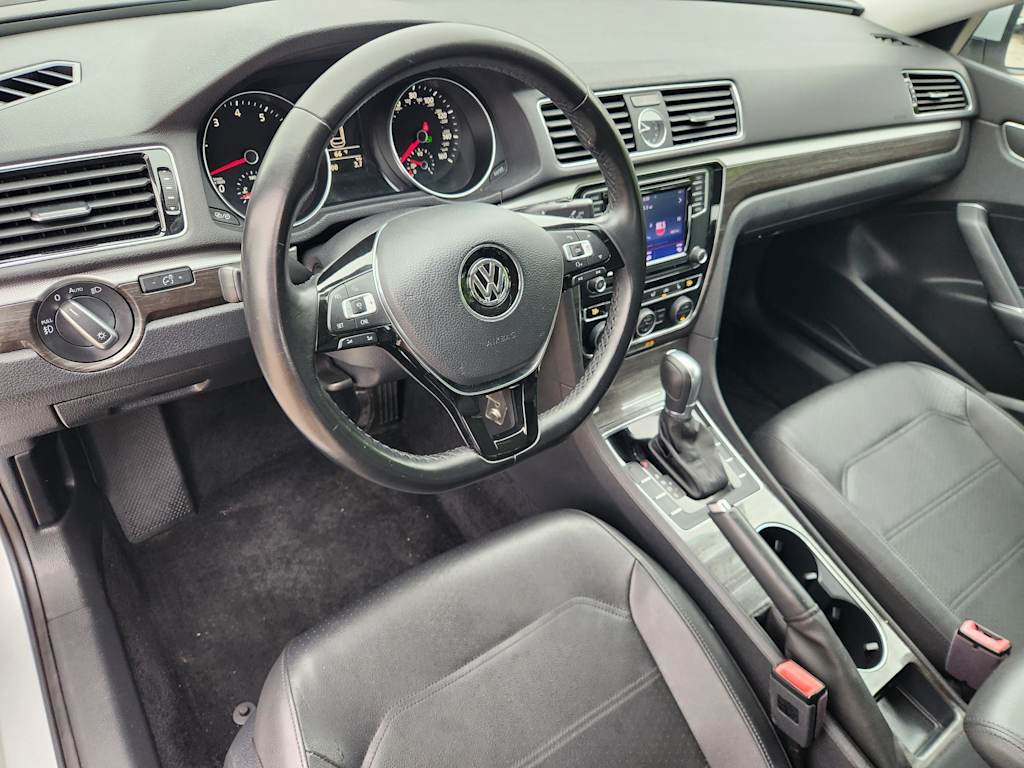 Thumbnail: 2016 Volkswagen Passat - 2
