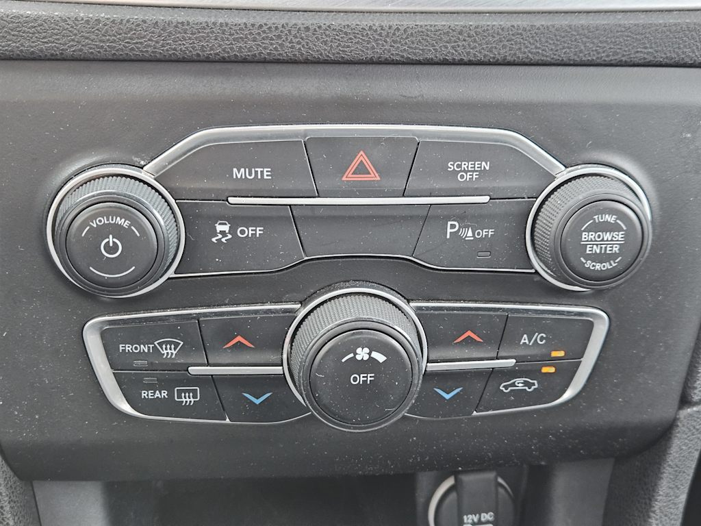 Thumbnail: 2022 Dodge Charger - 25