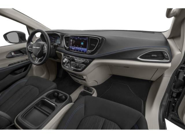 Thumbnail: 2021 Chrysler Pacifica - 10