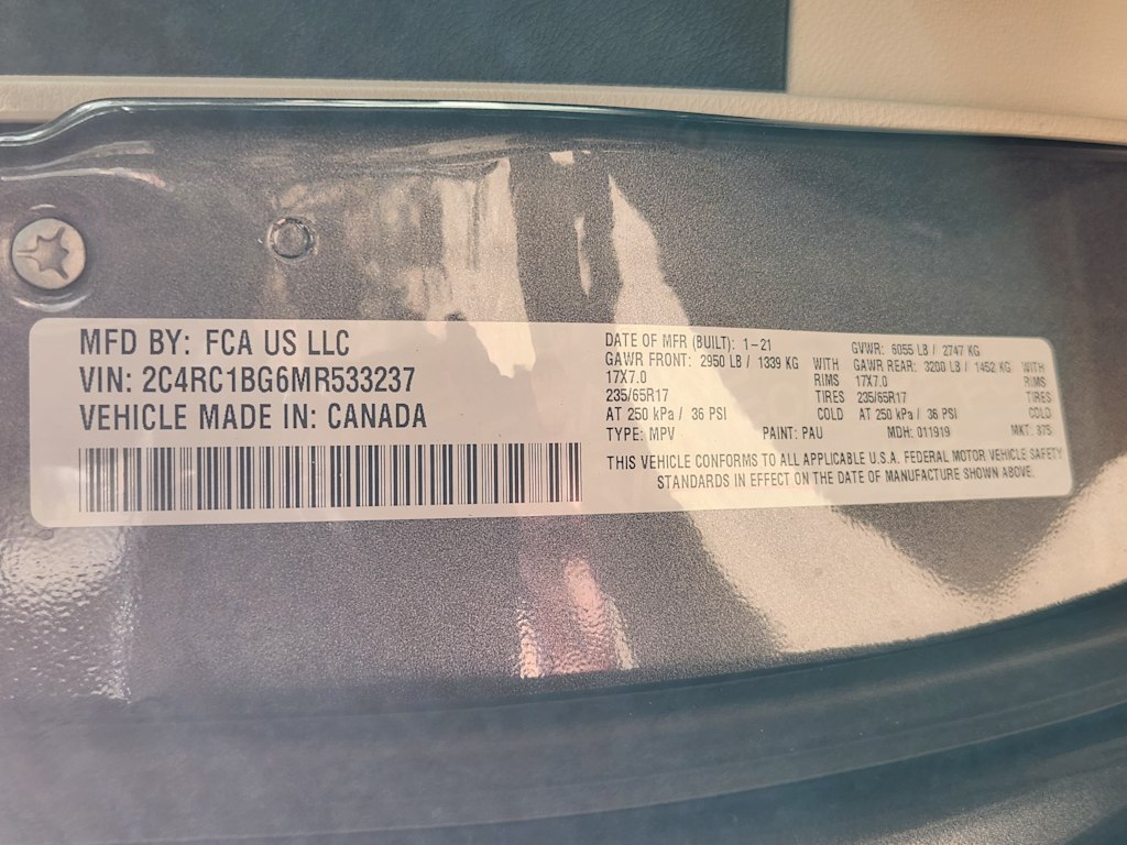 Thumbnail: 2021 Chrysler Pacifica - 18