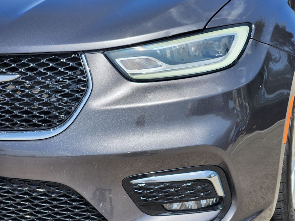 Thumbnail: 2021 Chrysler Pacifica - 21