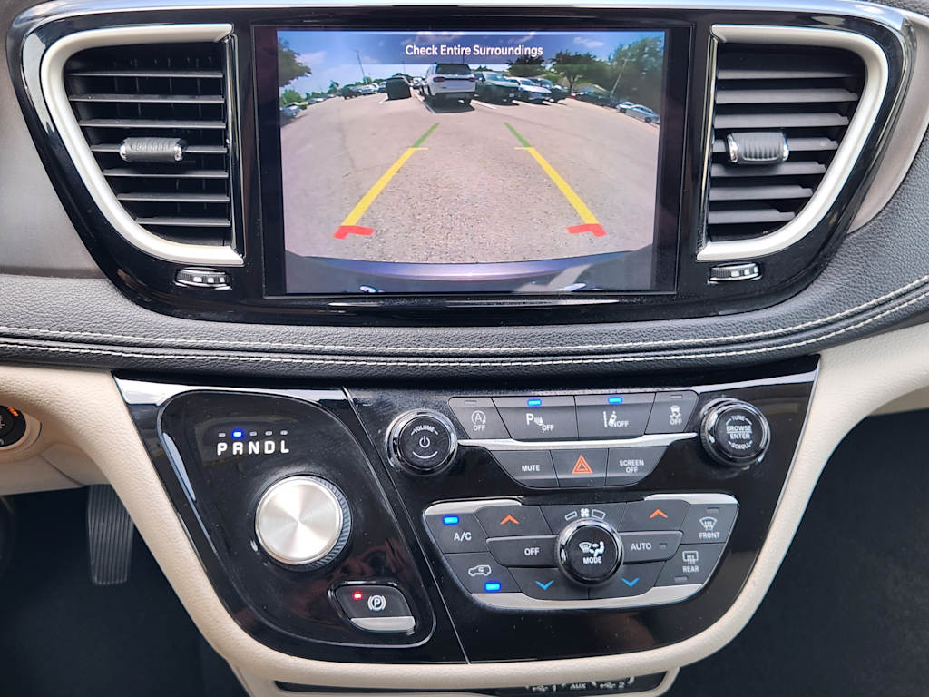 Thumbnail: 2021 Chrysler Pacifica - 24
