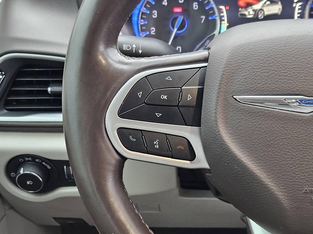 Thumbnail: 2018 Chrysler Pacifica - 29