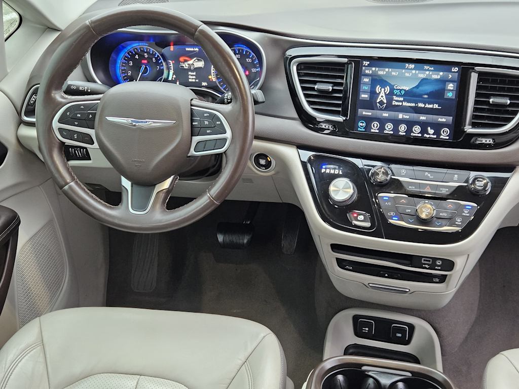 Thumbnail: 2018 Chrysler Pacifica - 12