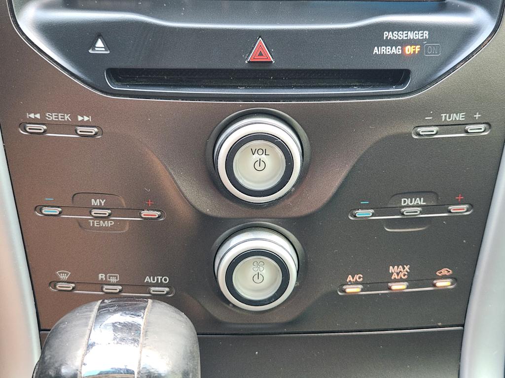 Thumbnail: 2014 Ford Edge - 24