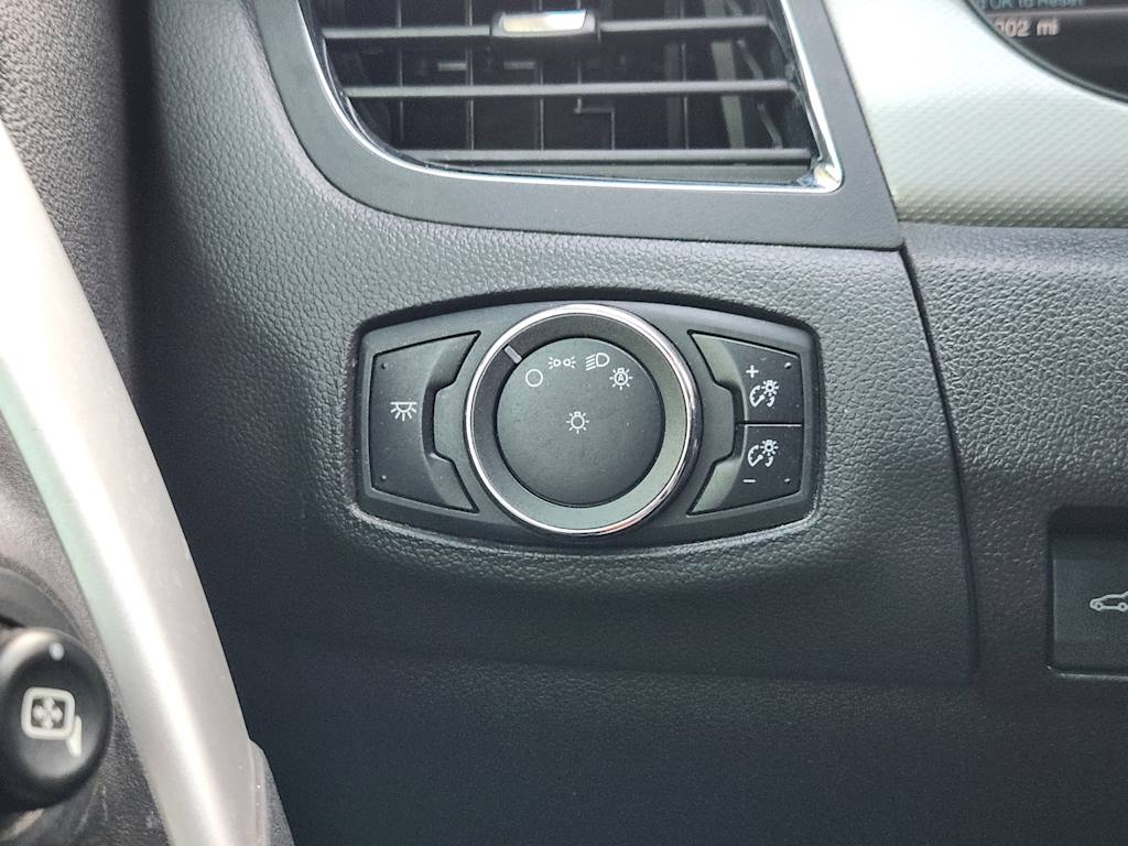 Thumbnail: 2014 Ford Edge - 25