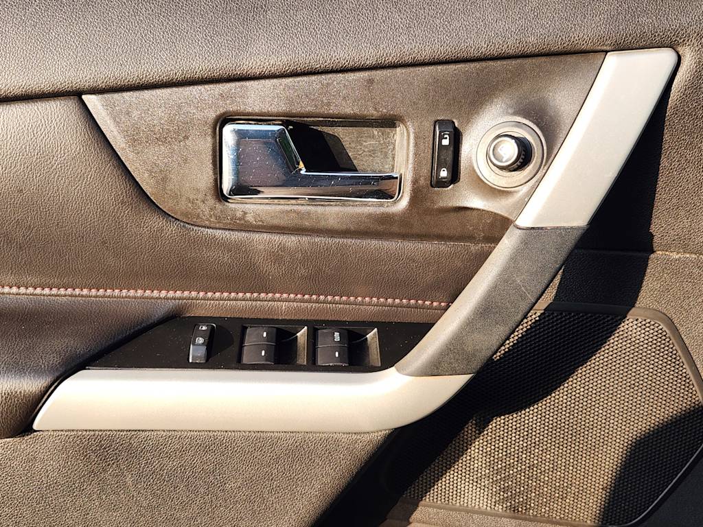 Thumbnail: 2014 Ford Edge - 26