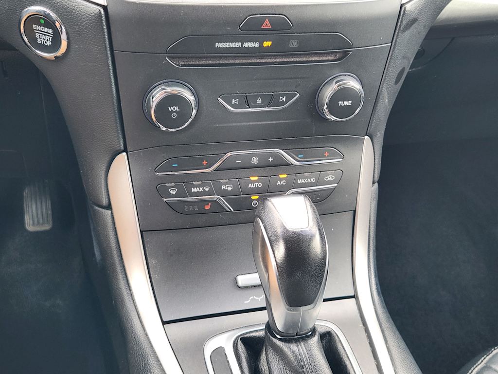 Thumbnail: 2016 Ford Edge - 14