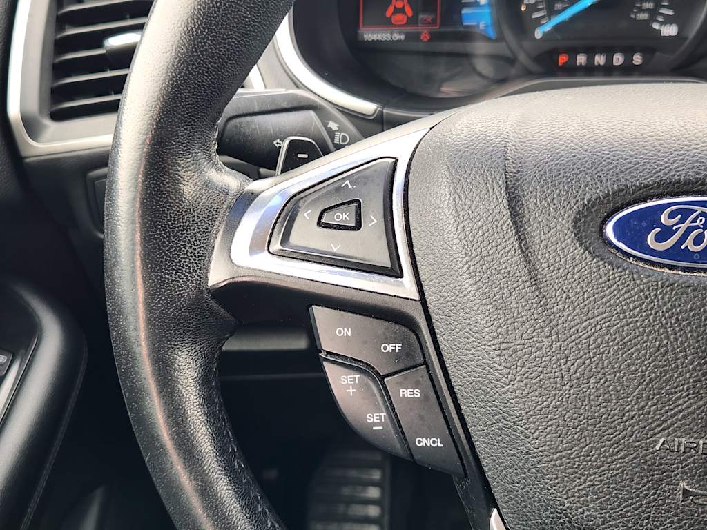 Thumbnail: 2016 Ford Edge - 32