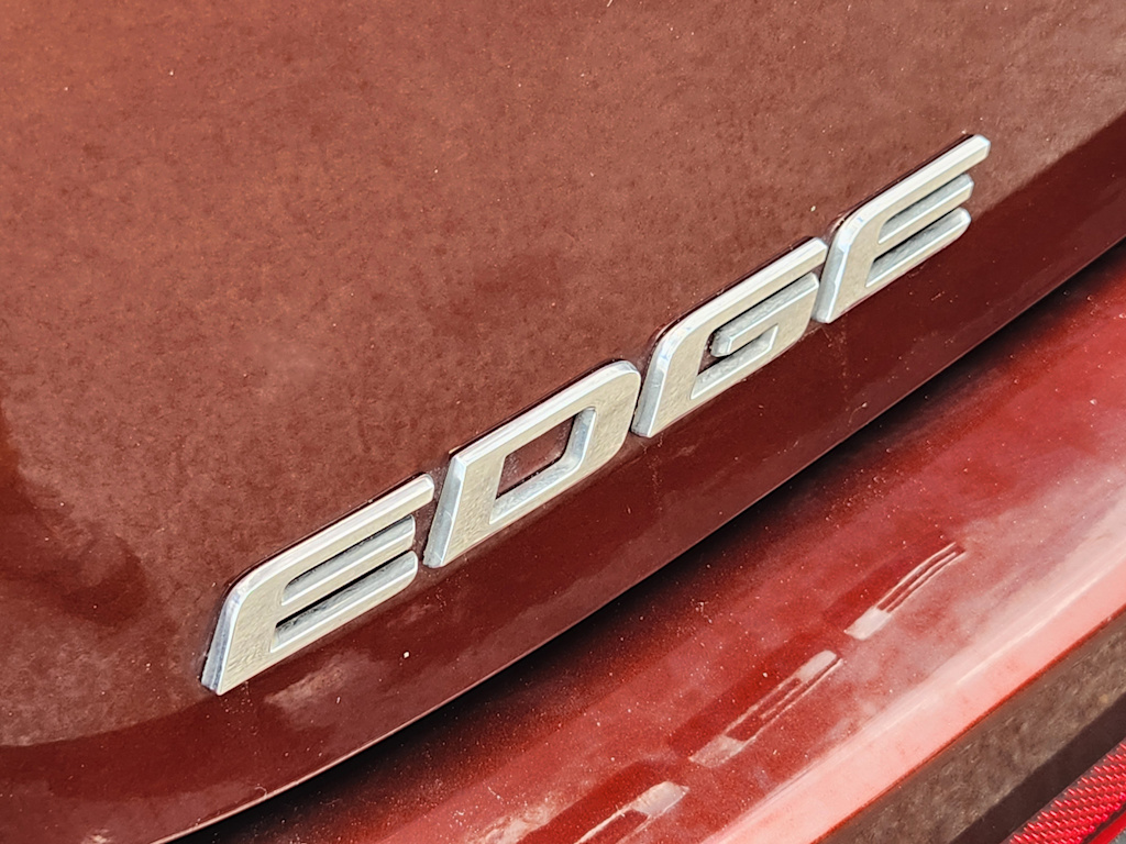 Thumbnail: 2016 Ford Edge - 24