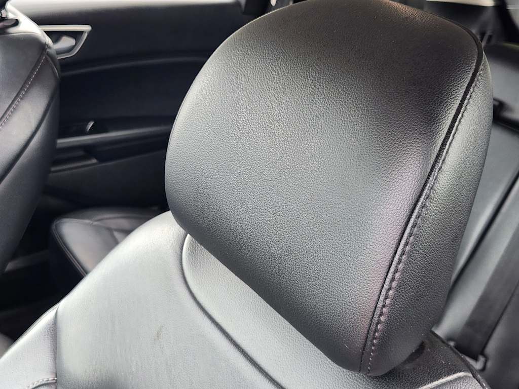 Thumbnail: 2016 Ford Edge - 25