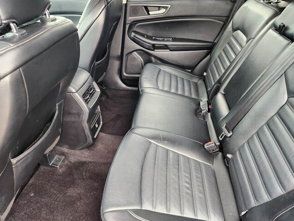 Thumbnail: 2016 Ford Edge - 11