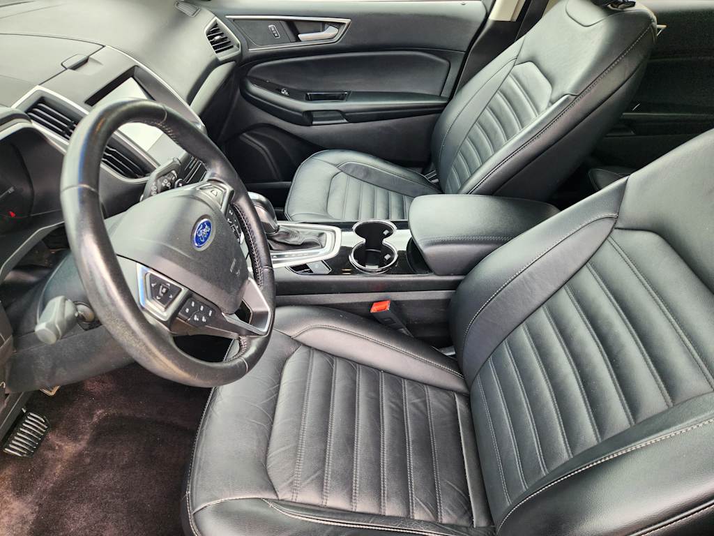 Thumbnail: 2016 Ford Edge - 9