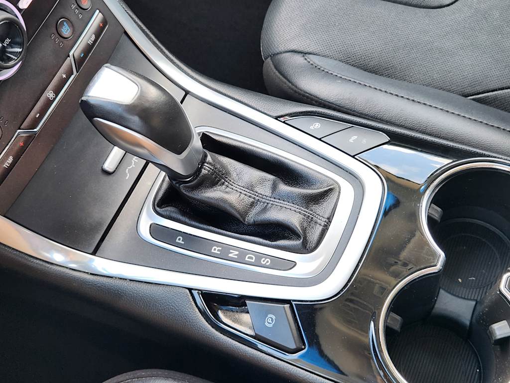 Thumbnail: 2015 Ford Edge - 25