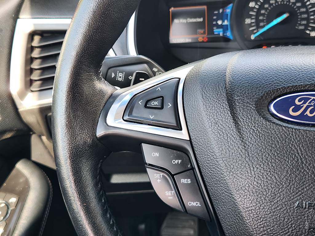 Thumbnail: 2015 Ford Edge - 31
