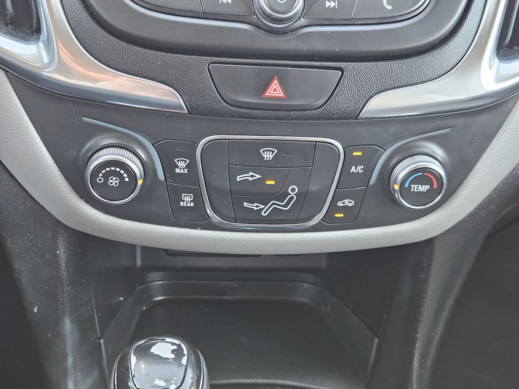 Thumbnail: 2021 Chevrolet Equinox - 25