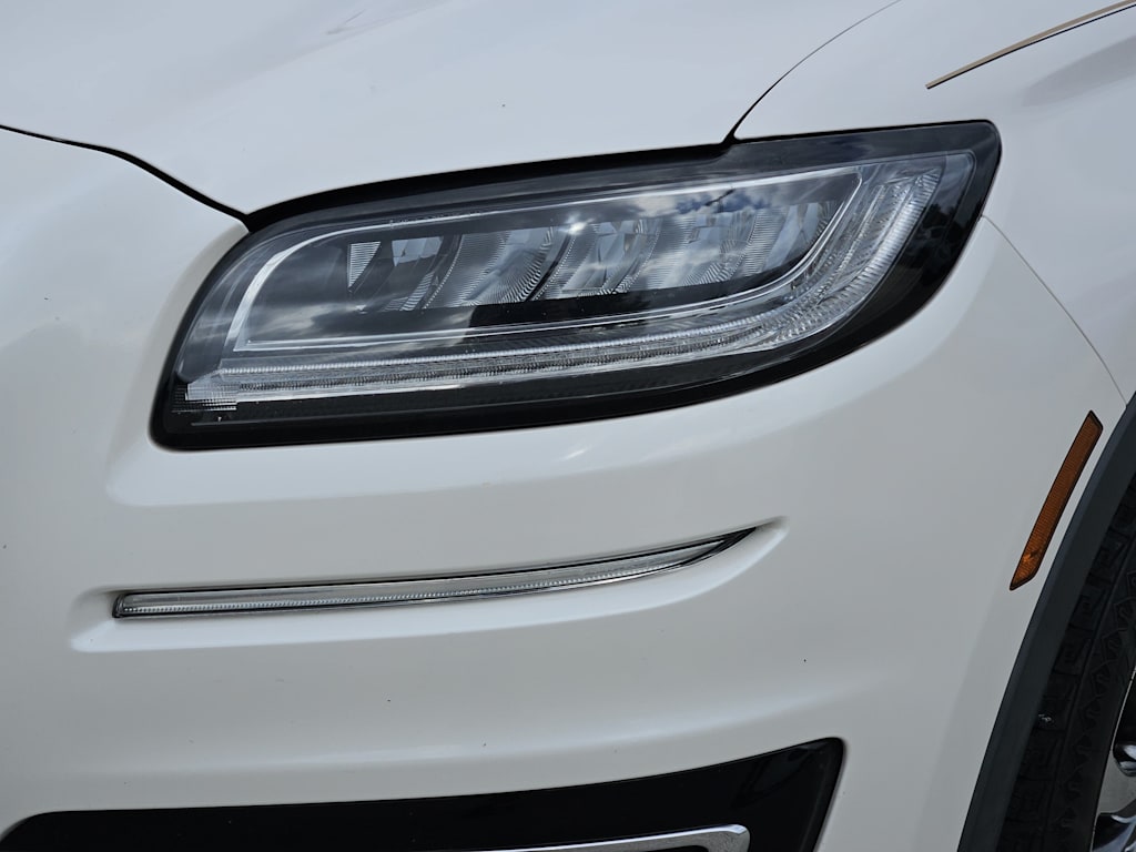 Thumbnail: 2019 Lincoln Nautilus - 21