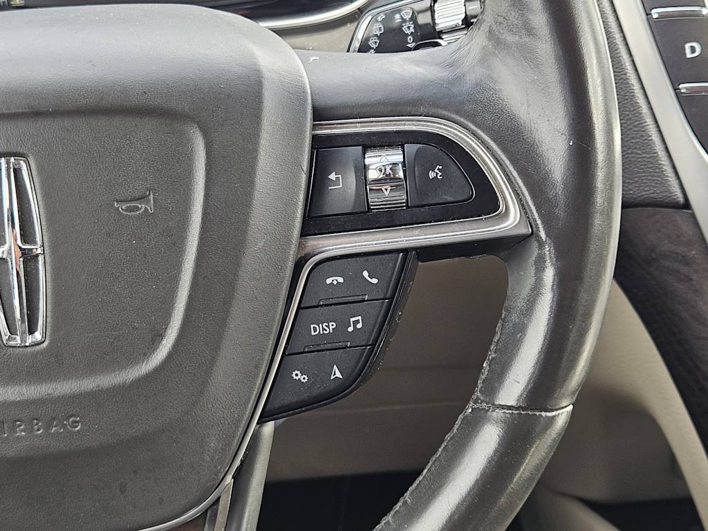 Thumbnail: 2019 Lincoln Nautilus - 32