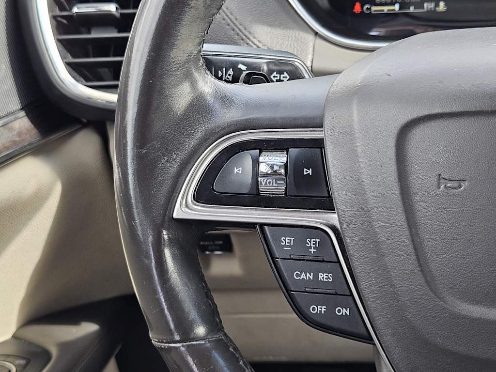 Thumbnail: 2019 Lincoln Nautilus - 31