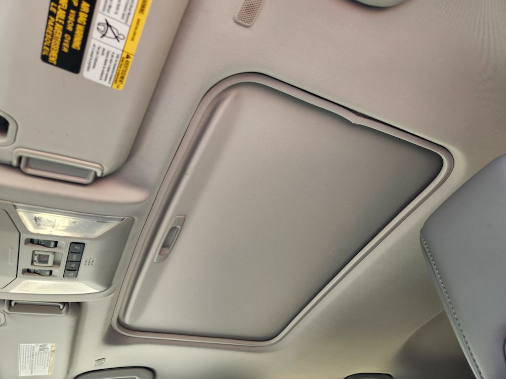 Thumbnail: 2025 Toyota RAV4 - 28