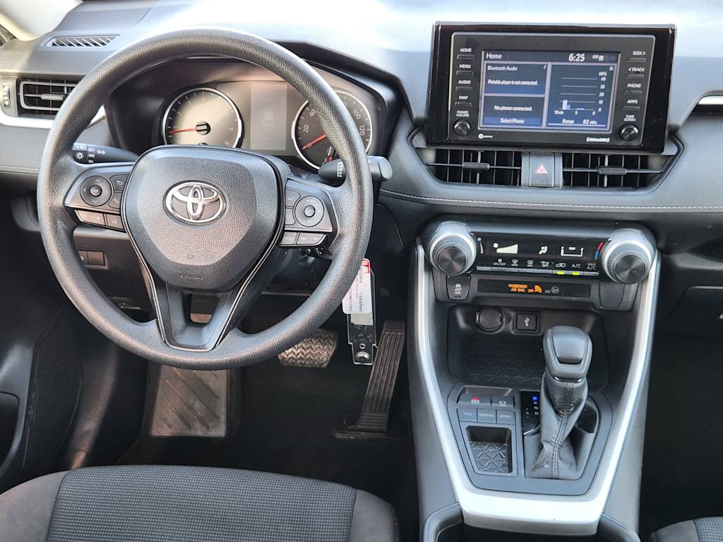 Thumbnail: 2022 Toyota RAV4 - 10