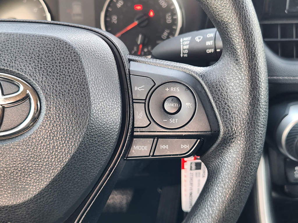 Thumbnail: 2022 Toyota RAV4 - 30