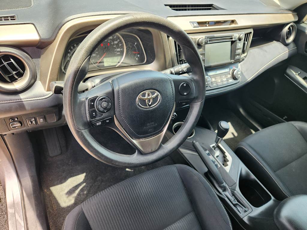 Thumbnail: 2013 Toyota RAV4 - 2