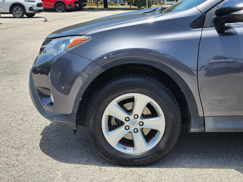Thumbnail: 2013 Toyota RAV4 - 6