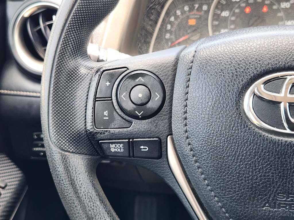 Thumbnail: 2013 Toyota RAV4 - 31