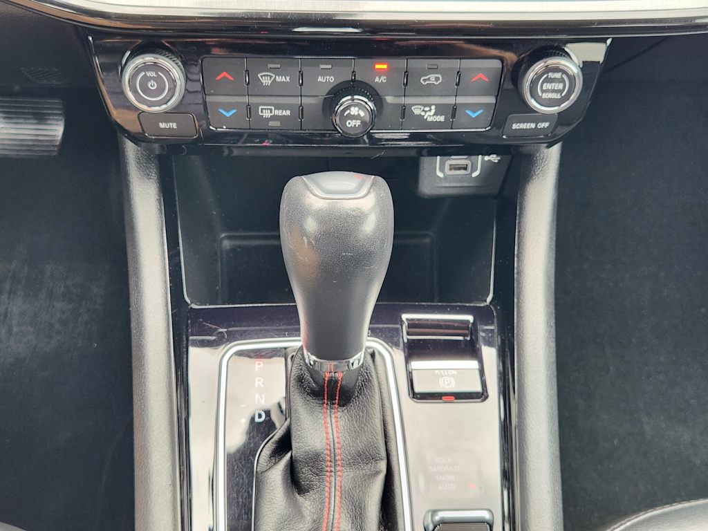 Thumbnail: 2022 Jeep Compass - 14
