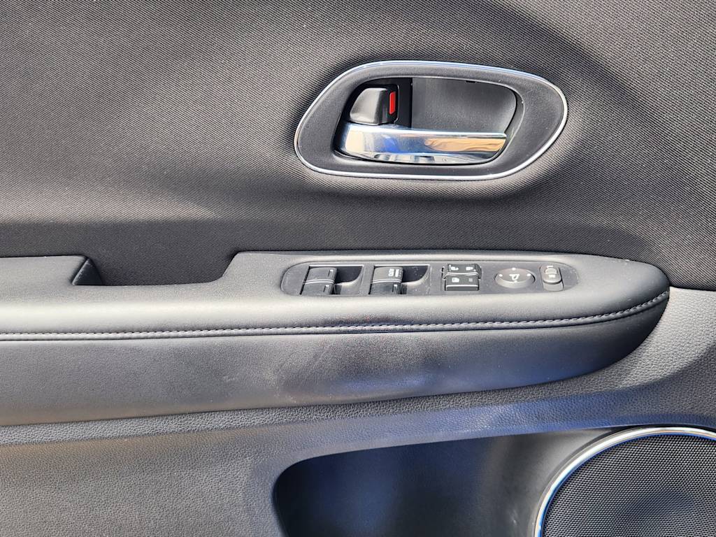Thumbnail: 2018 Honda HR-V - 28