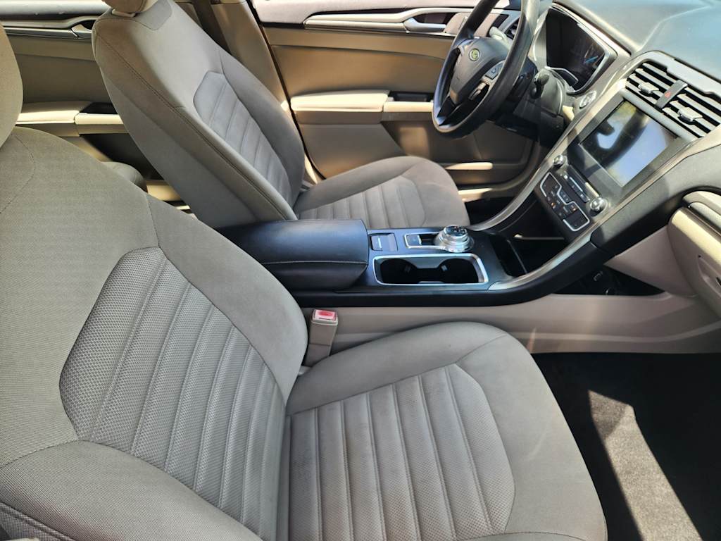 Thumbnail: 2017 Ford Fusion - 10