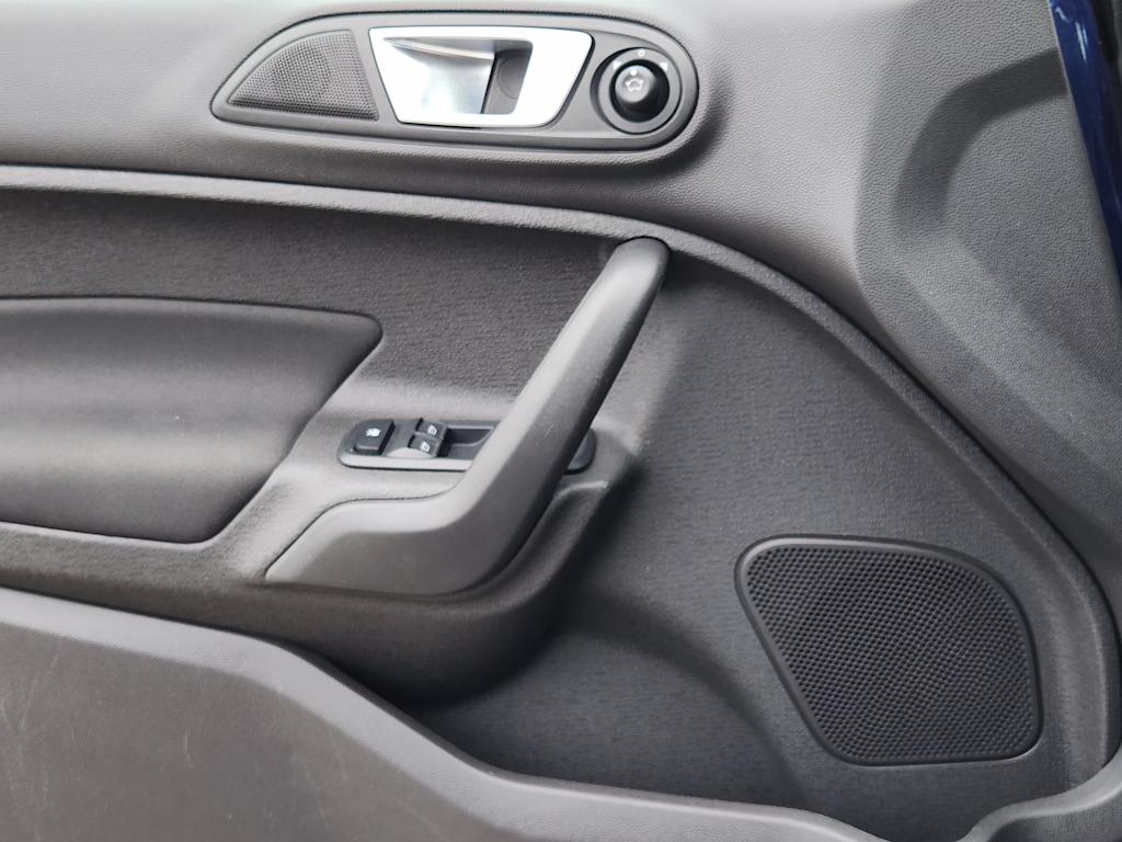 Thumbnail: 2016 Ford Fiesta - 26