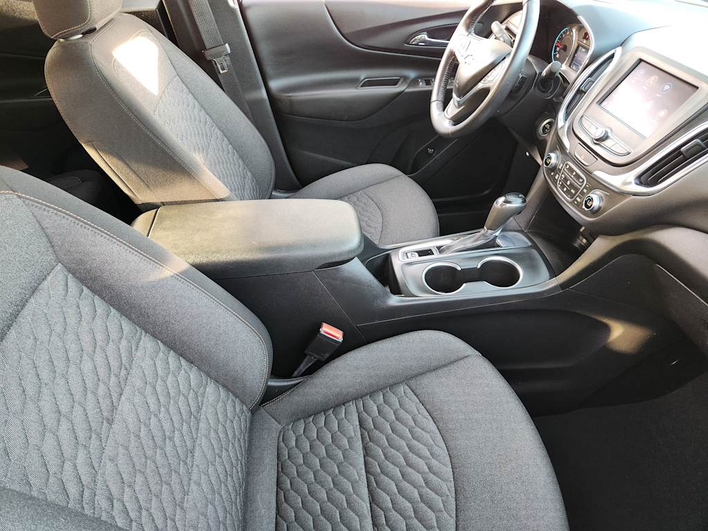 Thumbnail: 2021 Chevrolet Equinox - 10