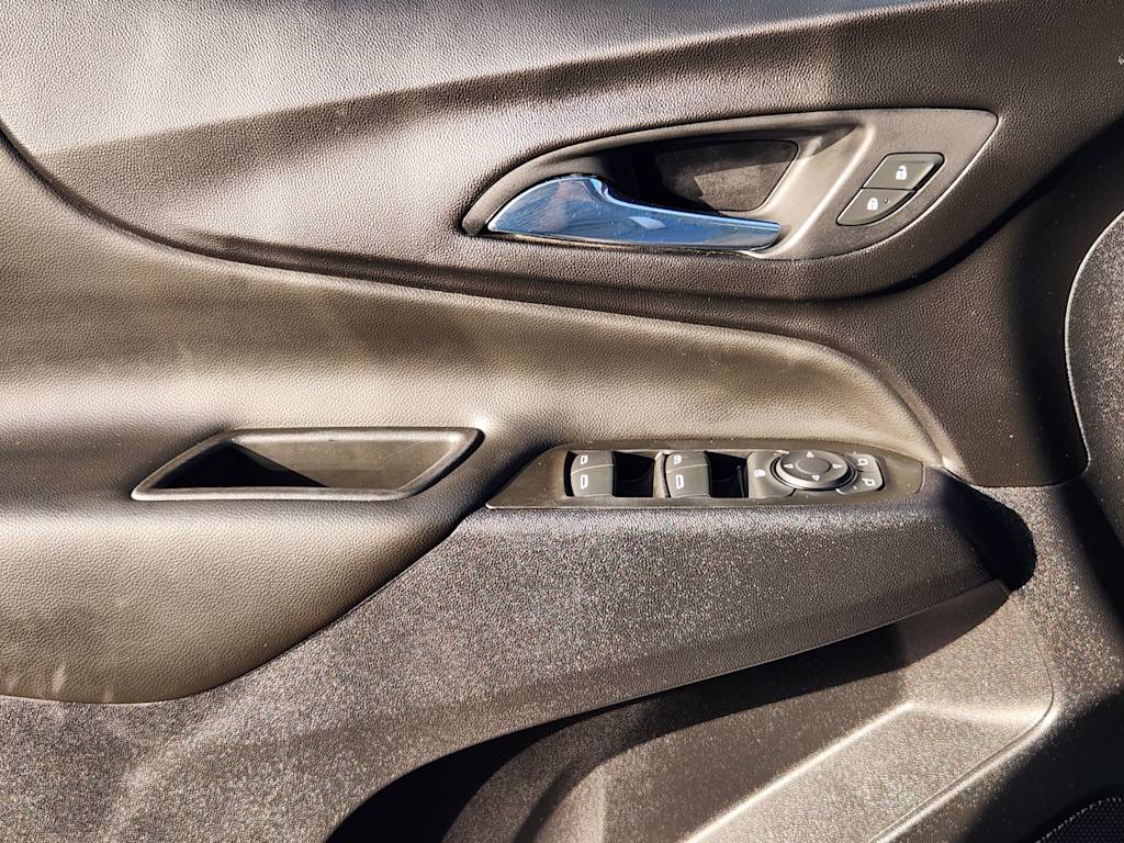 Thumbnail: 2021 Chevrolet Equinox - 27