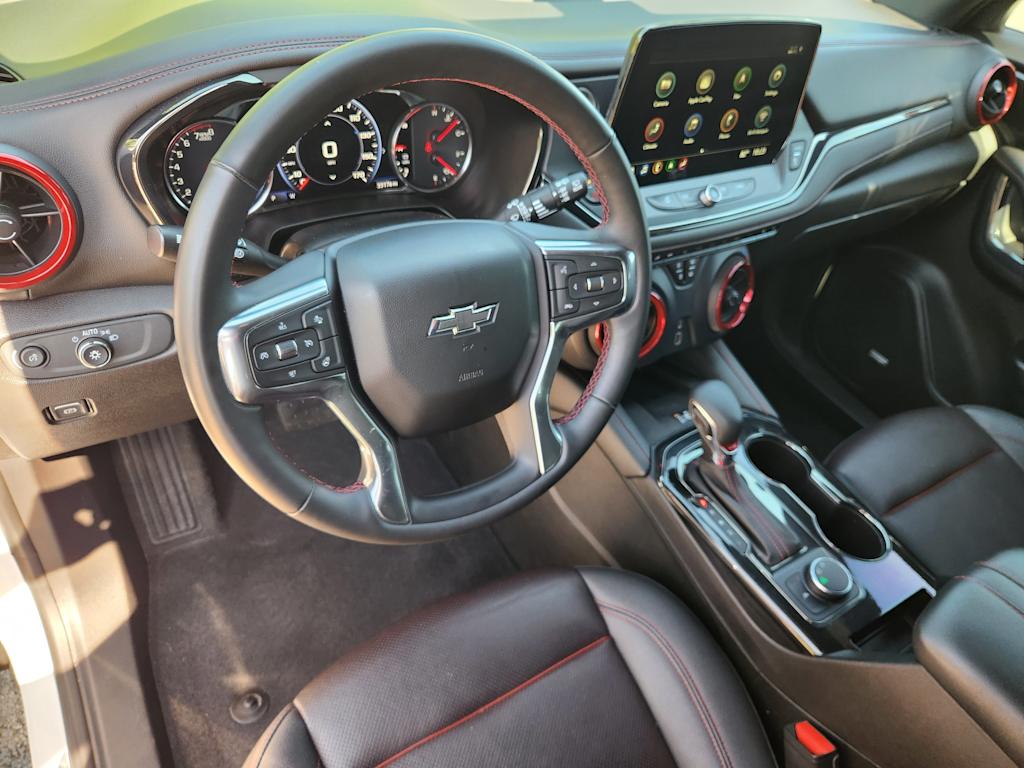 Thumbnail: 2023 Chevrolet Blazer - 2