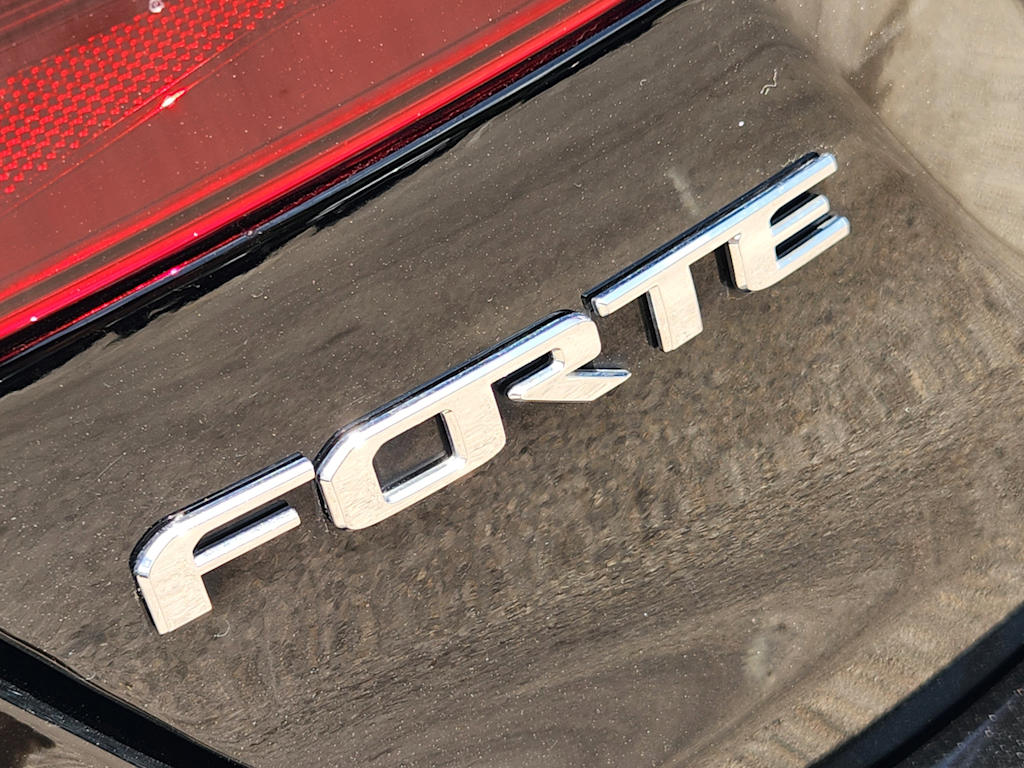 Thumbnail: 2021 Kia Forte - 5
