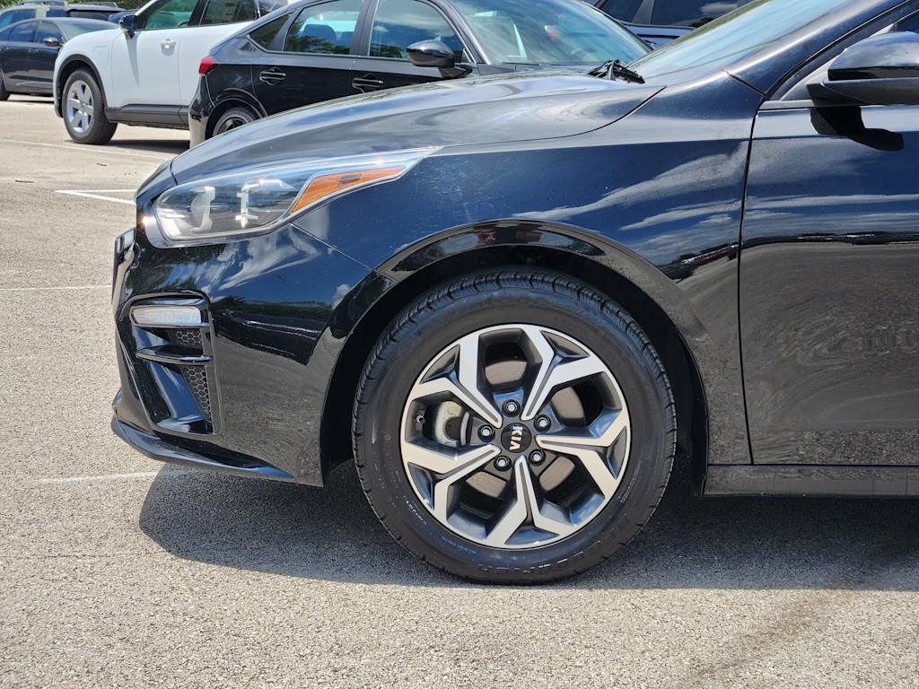 Thumbnail: 2021 Kia Forte - 6