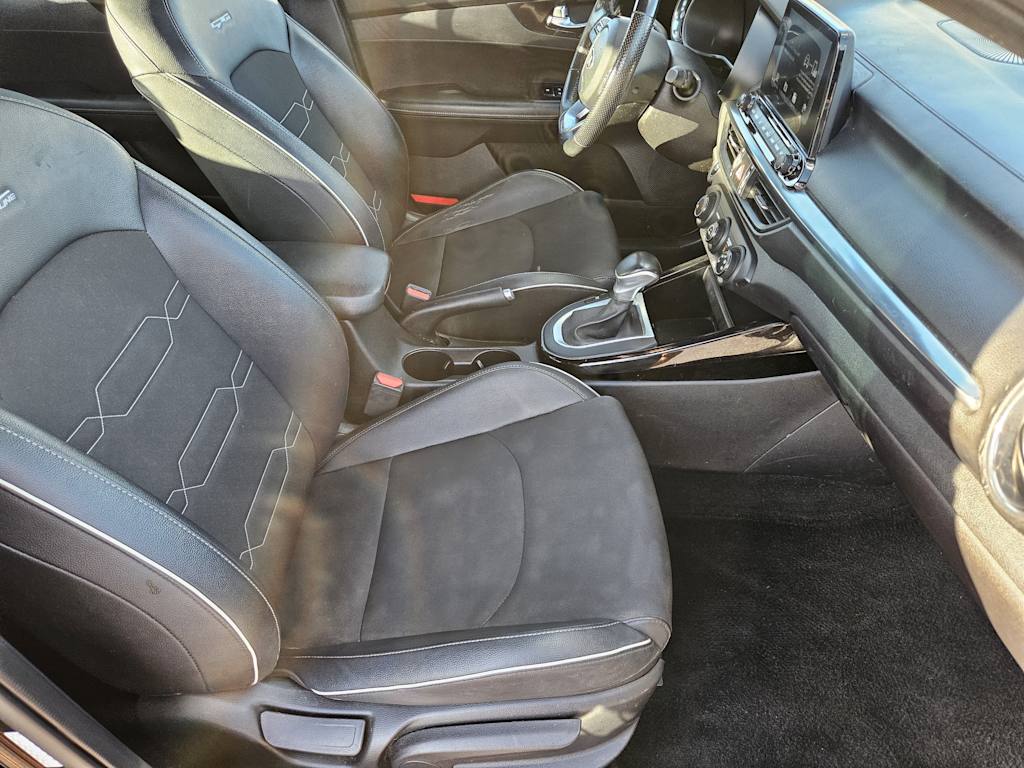 Thumbnail: 2021 Kia Forte - 11
